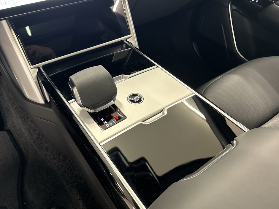 2024 Land Rover NEW RANGE ROVER P530 SE SWB-20