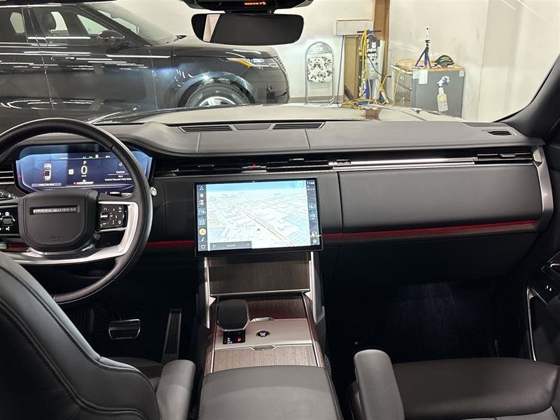 2024 Land Rover NEW RANGE ROVER P530 SE SWB-12