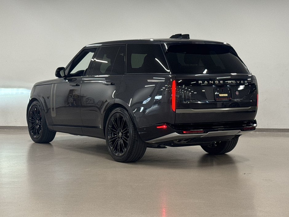 2024 Land Rover New Range Rover P530 SE SWB-5
