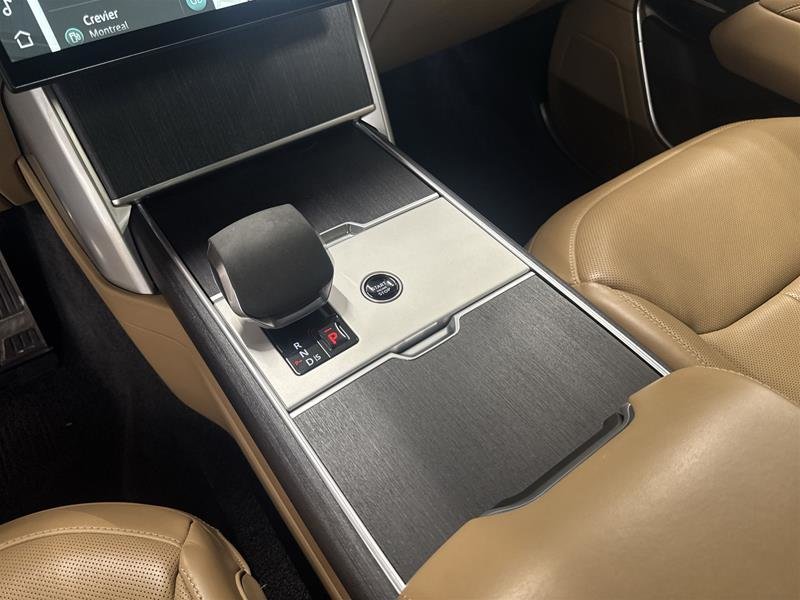 2024 Land Rover New Range Rover P530 SE SWB-12