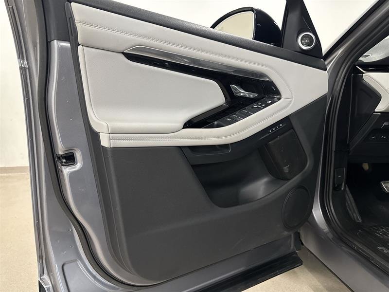 2021 Land Rover Range Rover Evoque P250 R-Dynamic SE-6