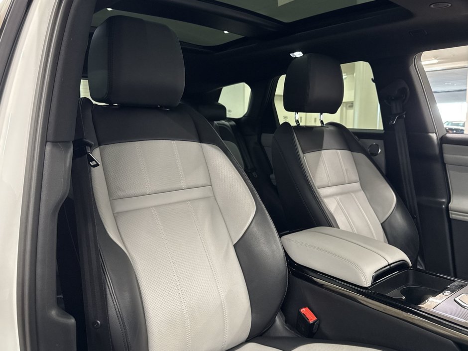 2022 Land Rover Range Rover Evoque P250 R-Dynamic SE-24