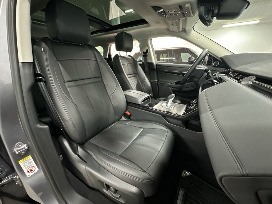 2023 Land Rover Range Rover Evoque P250 SE-24