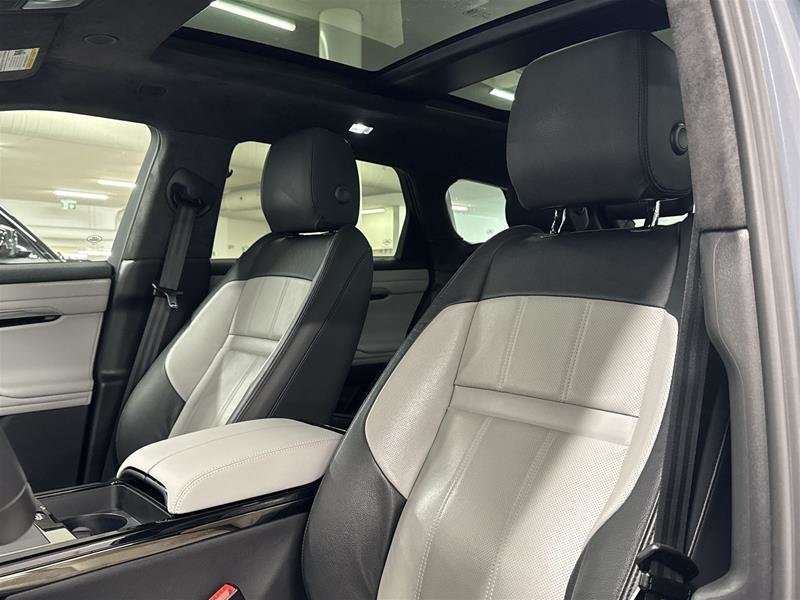 2023 Land Rover Range Rover Evoque P300 HST-8