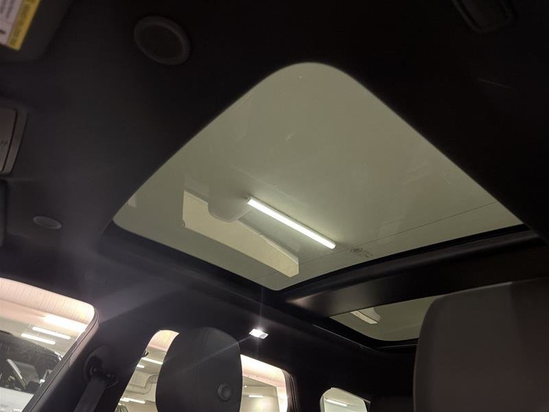 Land Rover Range Rover Evoque P250 SE 2023-9