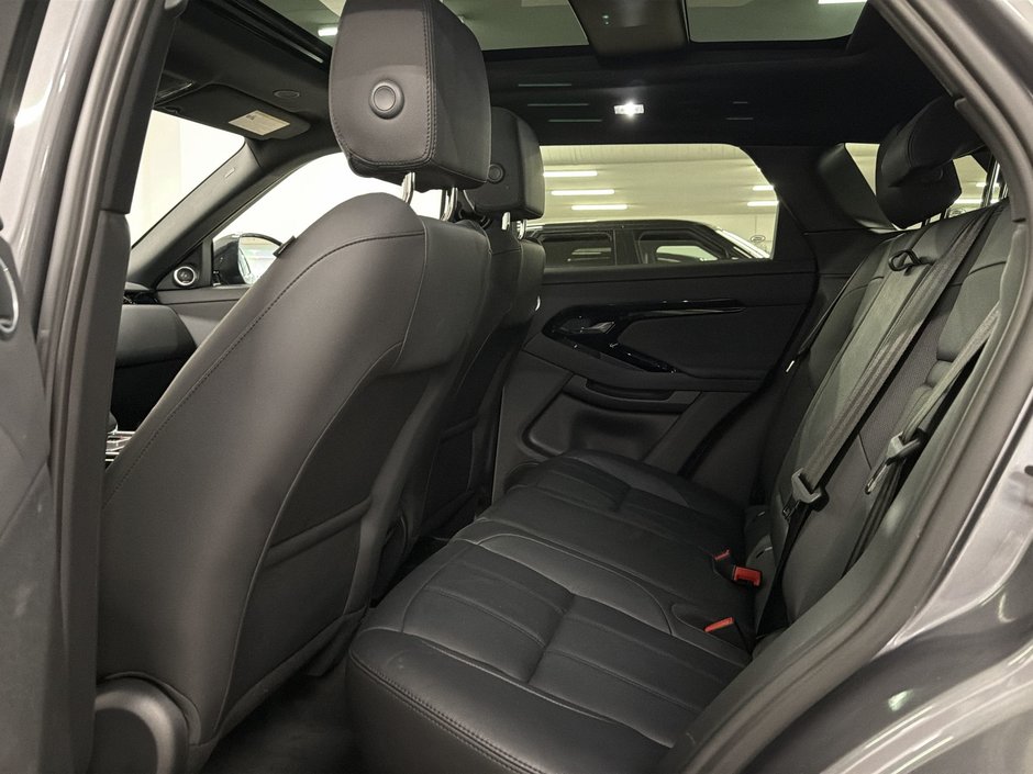 2024 Land Rover Range Rover Evoque P250 Dynamic SE-22