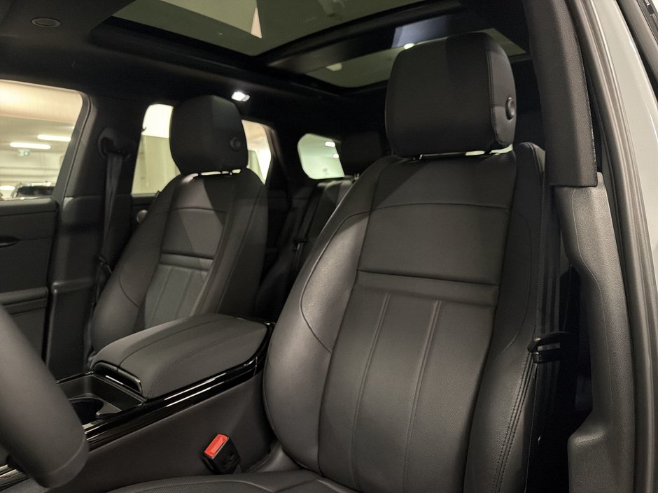2025 Land Rover Range Rover Evoque P250 Dynamic SE-15