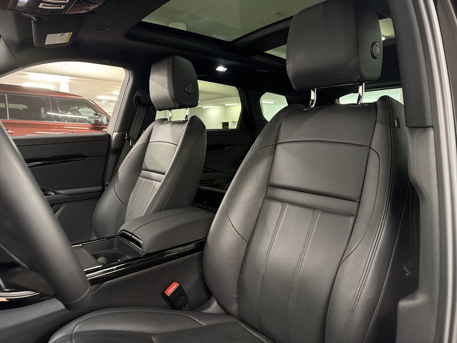 2025 Land Rover Range Rover Evoque P250 Dynamic SE-15