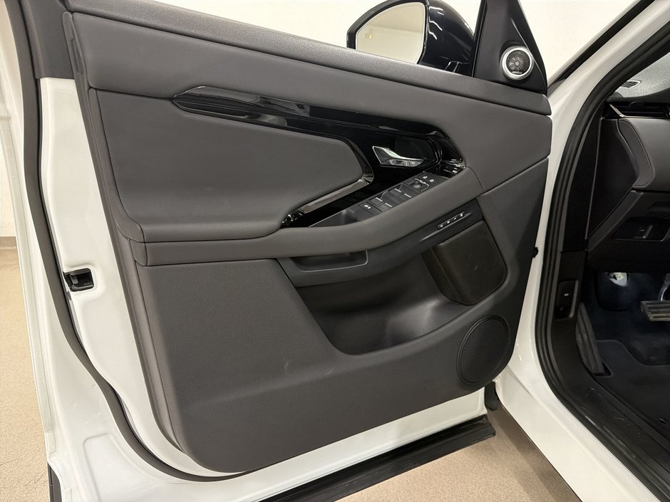 Land Rover Range Rover Evoque P250 S 2025-14