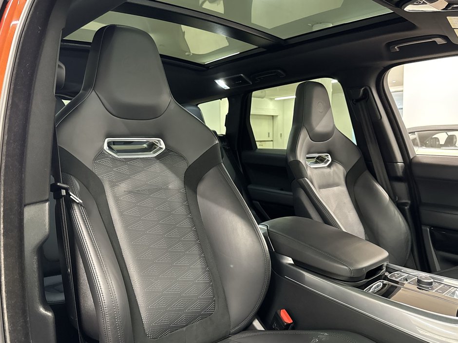 Land Rover Range Rover Sport V8 Supercharged SVR 2022-24