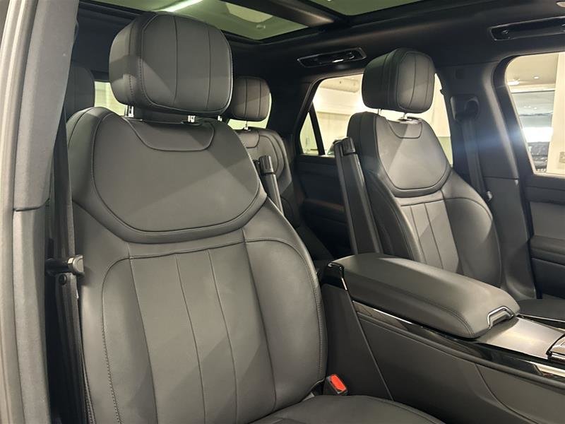 2023 Land Rover Range Rover Sport Dynamic SE 3.0L I6T MHEV (P400)-16