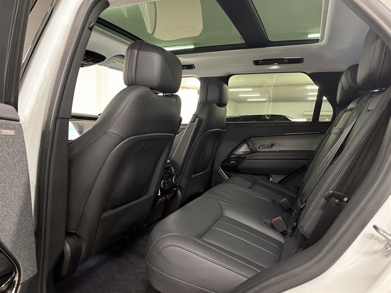 2023 Land Rover Range Rover Sport Dynamic SE 3.0L I6T MHEV (P400)-12