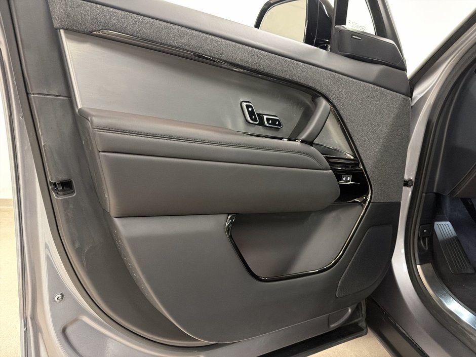 2024 Land Rover Range Rover Sport P400 Dynamic SE-17