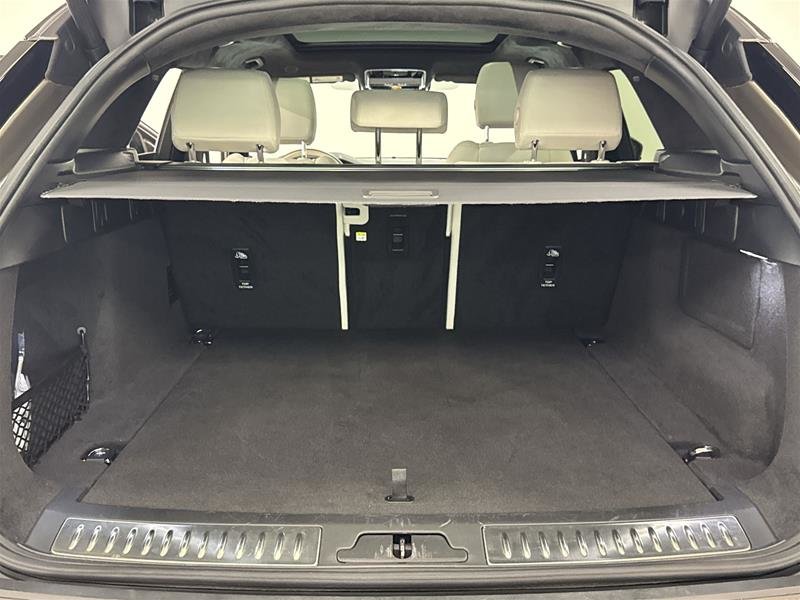 Land Rover Range Rover Velar P250 S 2023-16