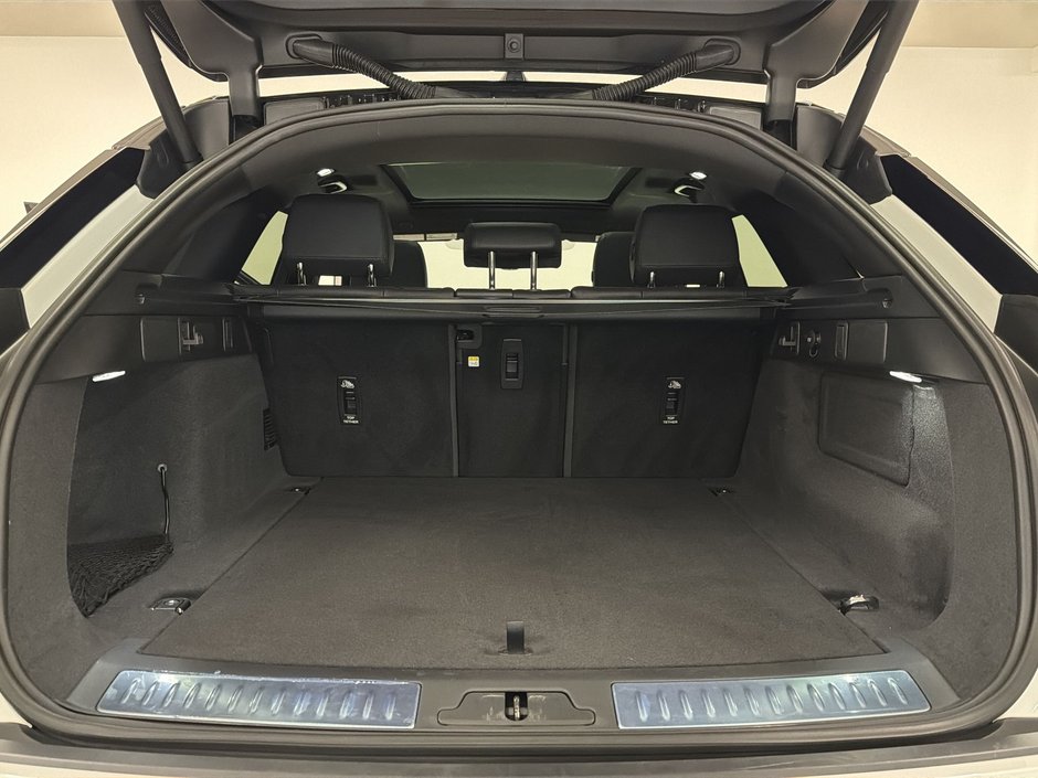 2025 Land Rover Range Rover Velar P250 Dynamic SE-23