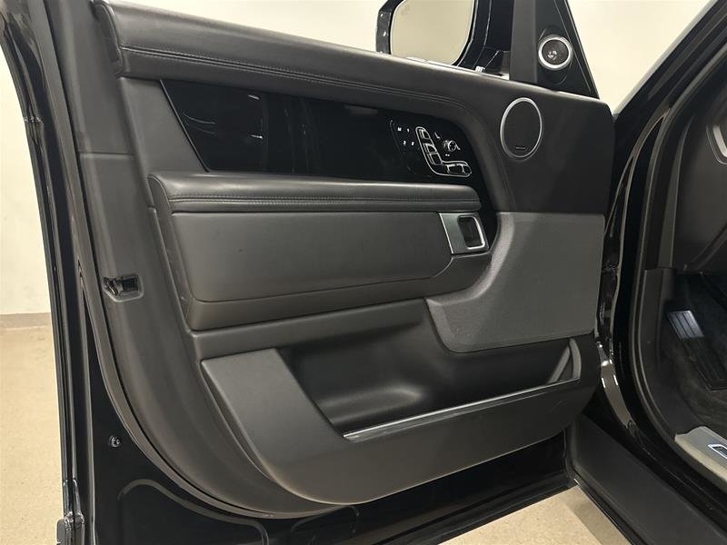 2022 Land Rover Range Rover 5.0L V8 Supercharged P525 Autobiography SWB-6