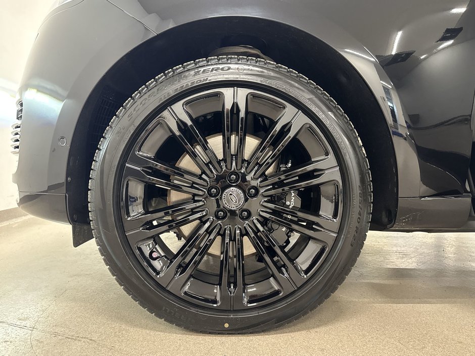 2024 Land Rover Range Rover P615 SV SWB-26