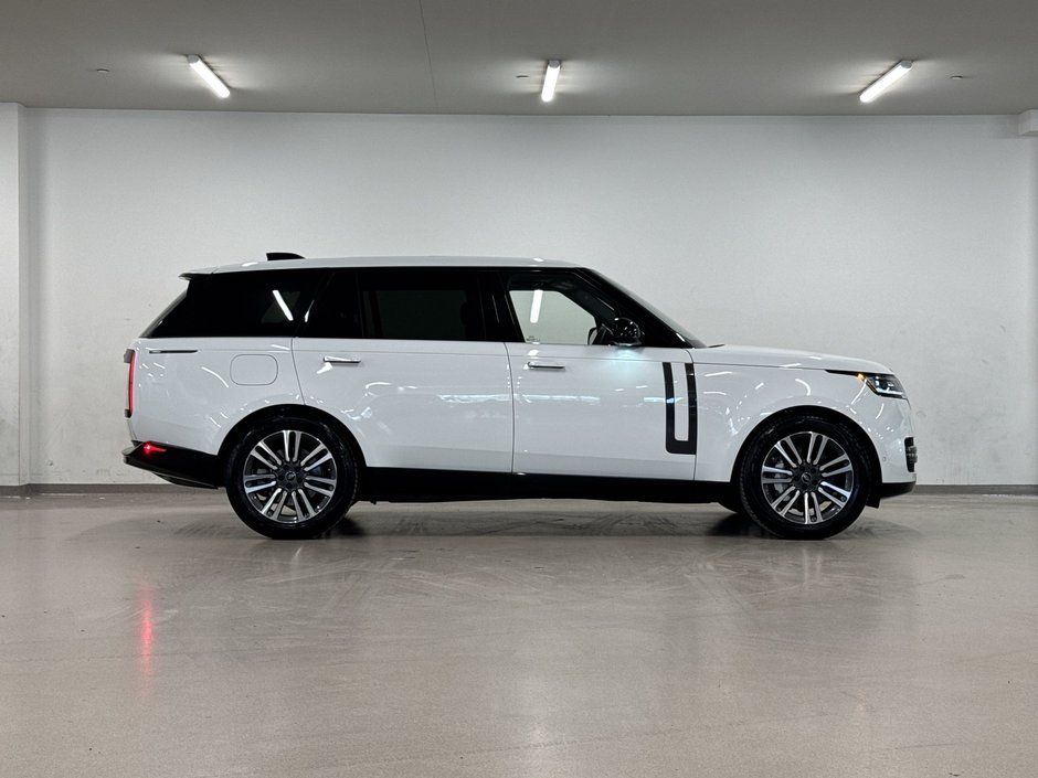 2025 Land Rover Range Rover P530 SE LWB 7 Seat-10