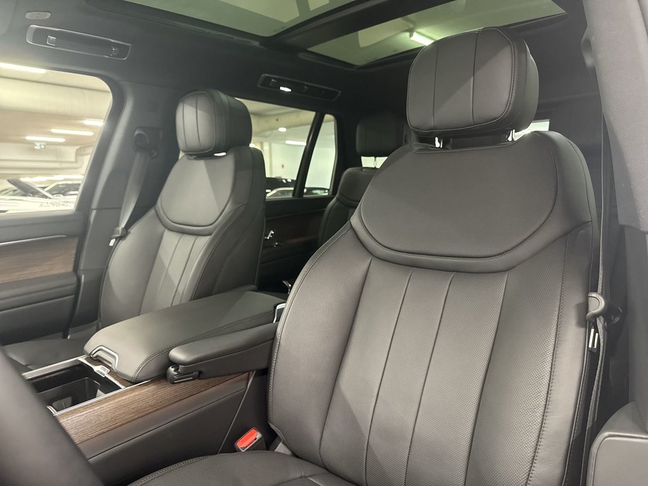 2025 Land Rover Range Rover P530 SE LWB 7 Seat-15