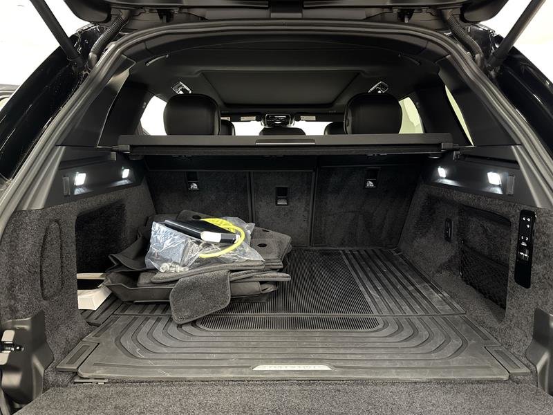 2025 Land Rover Range Rover P550e SE SWB-15