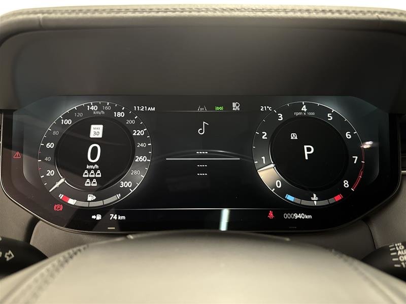 2025 Land Rover Range Rover P530 SE LWB 7 Seat-8