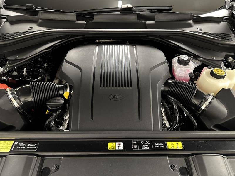 2025 Land Rover Range Rover P530 SE LWB 7 Seat-17