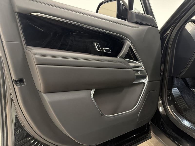 Land Rover Range Rover P400 SE SWB 2025-6
