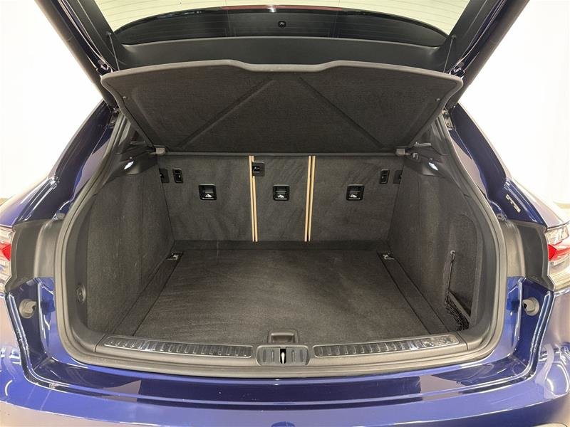 2023 Porsche Macan S-15