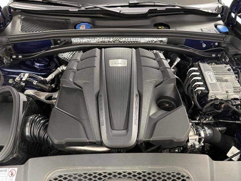 2023 Porsche Macan S-17