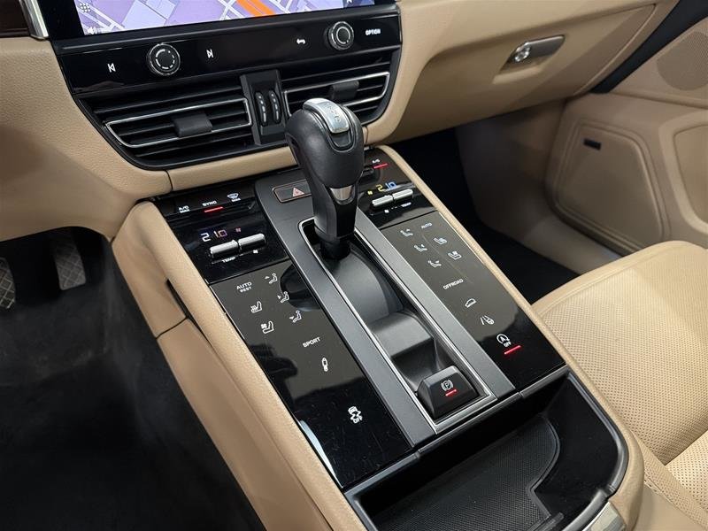 2023 Porsche Macan S-13