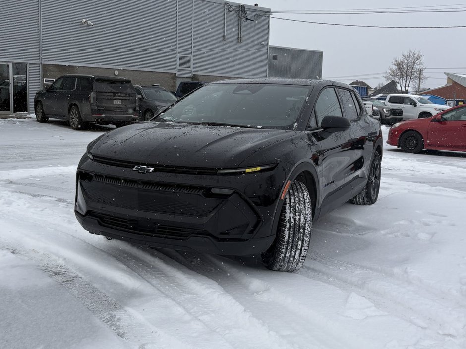 Chevrolet Equinox EV  2026 à Saint-Eustache, Québec - w940px