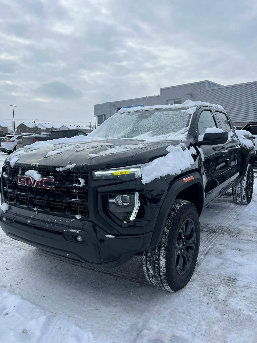 GMC Canyon  2025 à Saint-Eustache, Québec - w940px