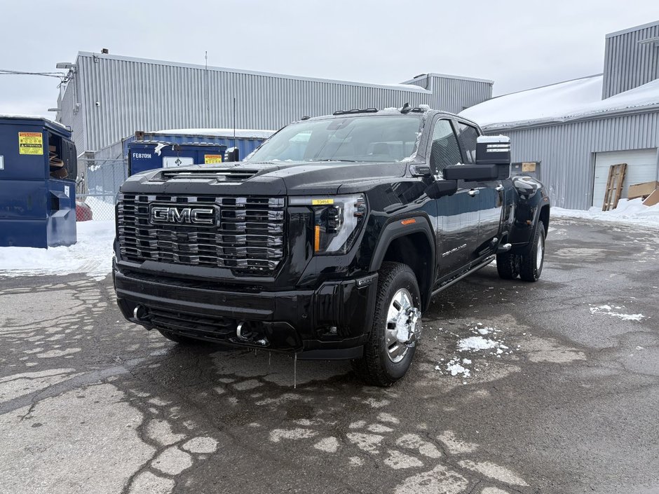 2026 GMC Sierra 3500 HD in Saint-Eustache, Quebec - w940px