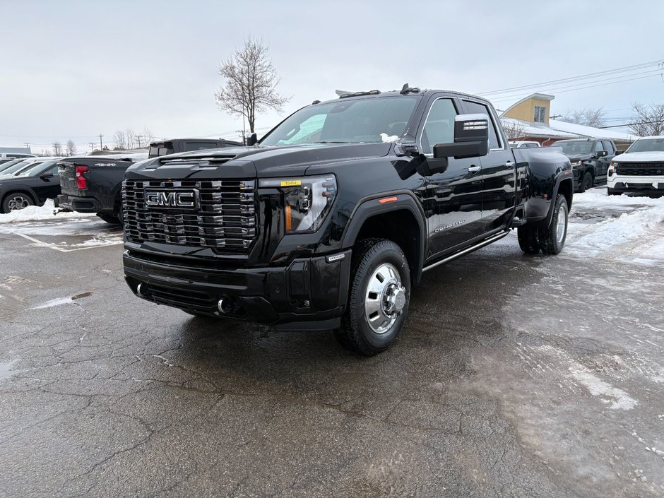 2026 GMC Sierra 3500 HD in Saint-Eustache, Quebec - w940px