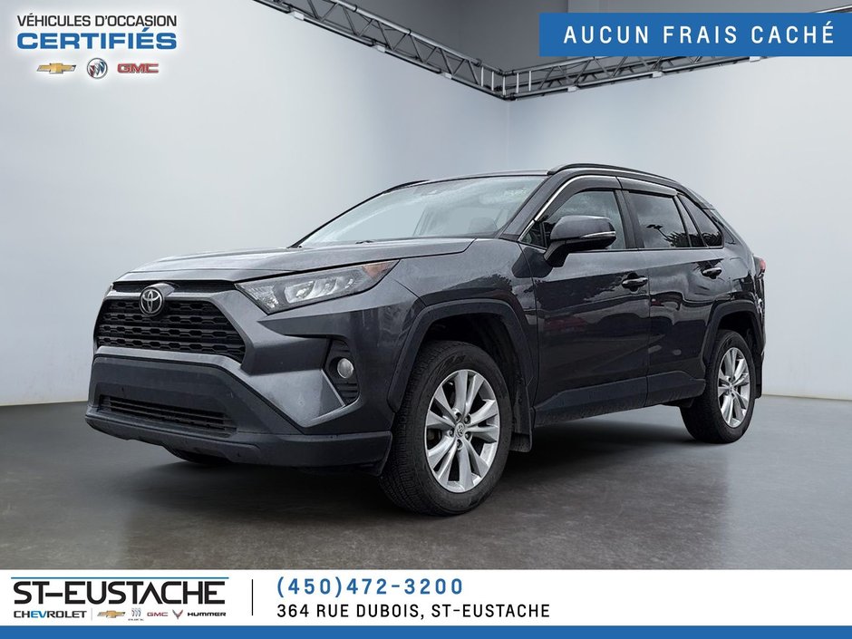 2020 Toyota RAV4 in Saint-Eustache, Quebec - w940px