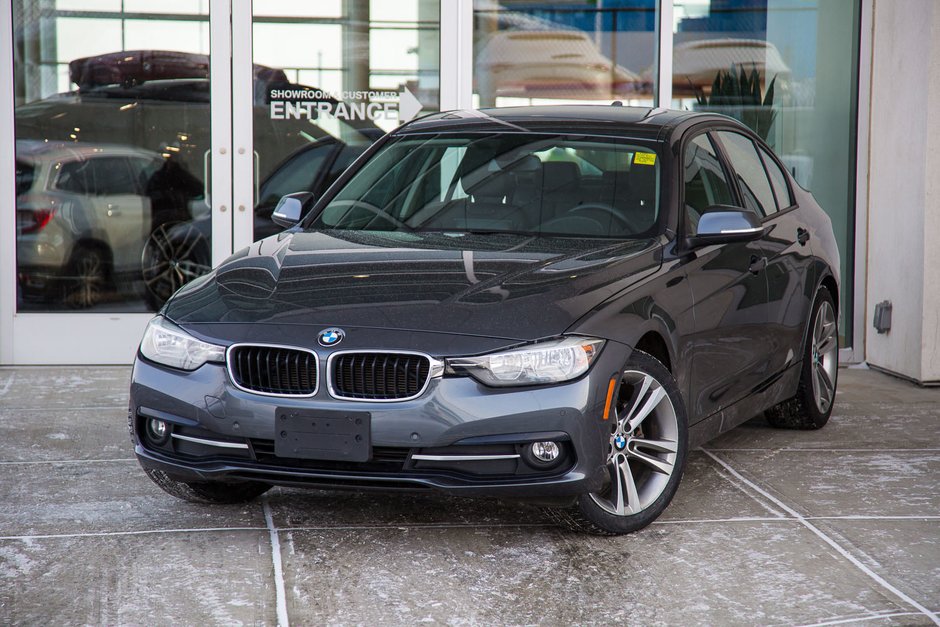 BMW Gallery 2016 BMW 320i XDrive Sedan P5304