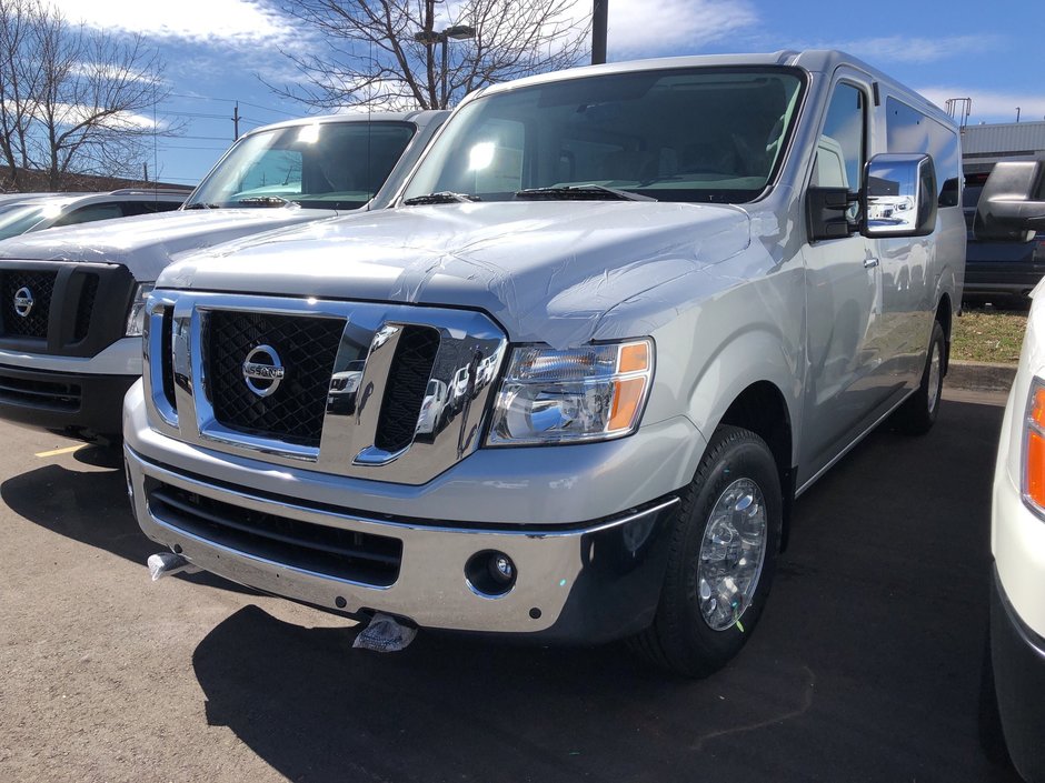 nissan nv 3500 v8
