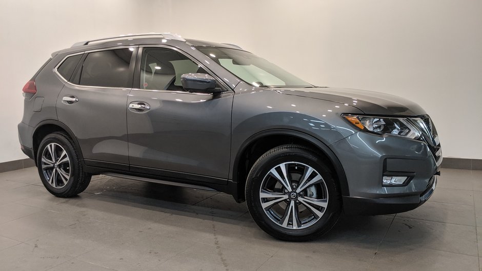 Regina Nissan | 2019 Nissan Rogue SV AWD Tech Navigation Moonroof