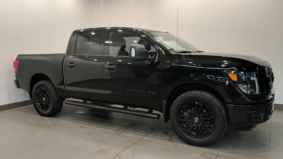 2018 nissan titan pro 4x midnight edition