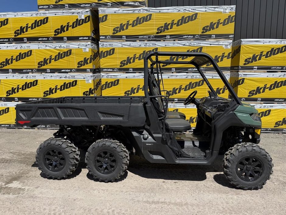 Can-Am DEFENDER 6X6 DPS HD10  2026 à Charlemagne, Québec