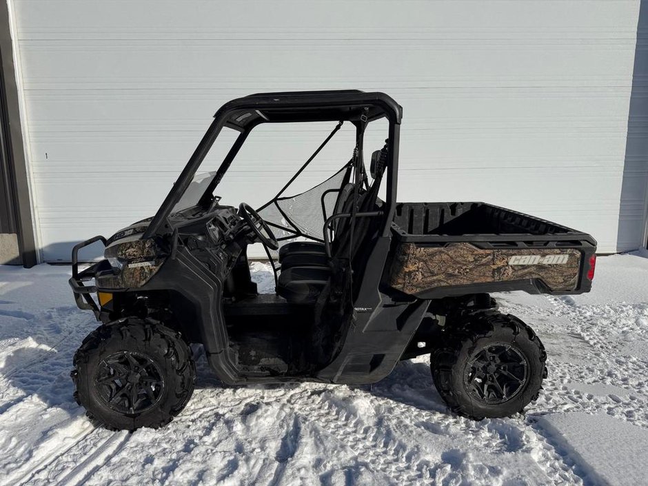 2017 Can-Am DEFENDER HD10 XT in Charlemagne, Quebec