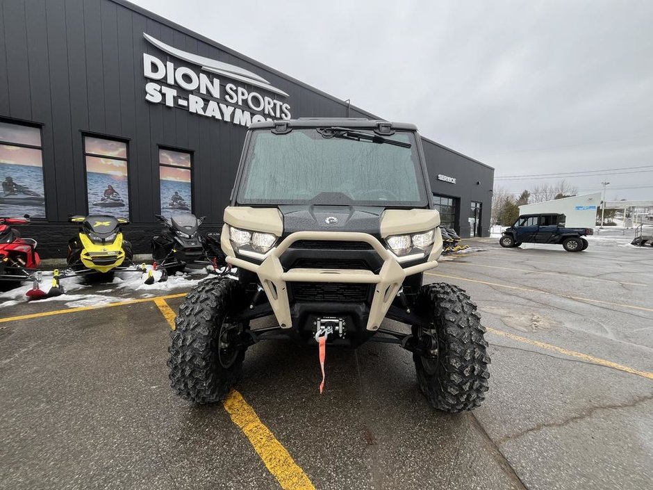 2025 Can-Am DEFENDER LTD CAB HD10 in Charlemagne, Quebec