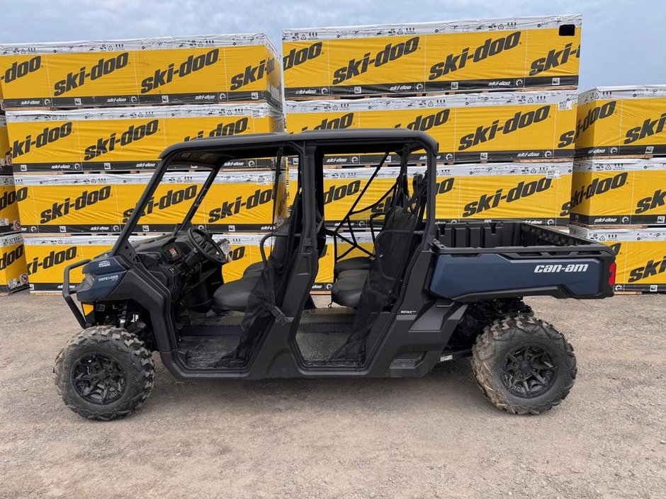 2025 Can-Am Defender MAX XT HD9 in Charlemagne, Quebec