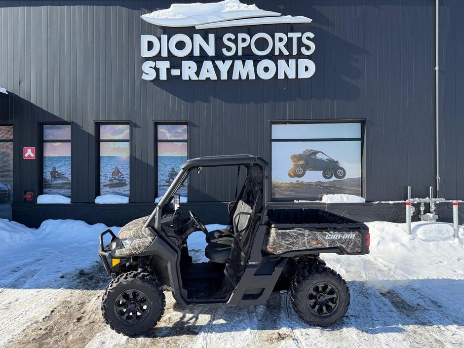 2025 Can-Am DEFENDER XT HD7 in Charlemagne, Quebec