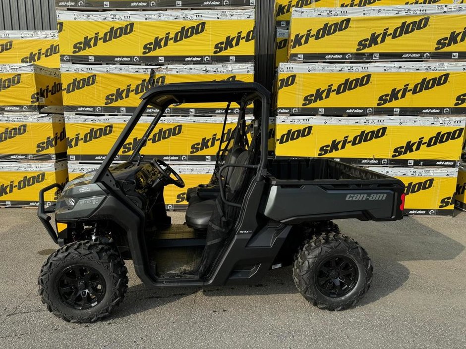 2024 Can-Am Defender XT HD9 in Charlemagne, Quebec