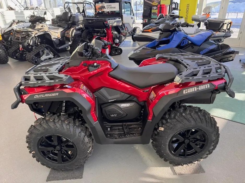 Can-Am Outlander 850 XT  2024 à Charlemagne, Québec