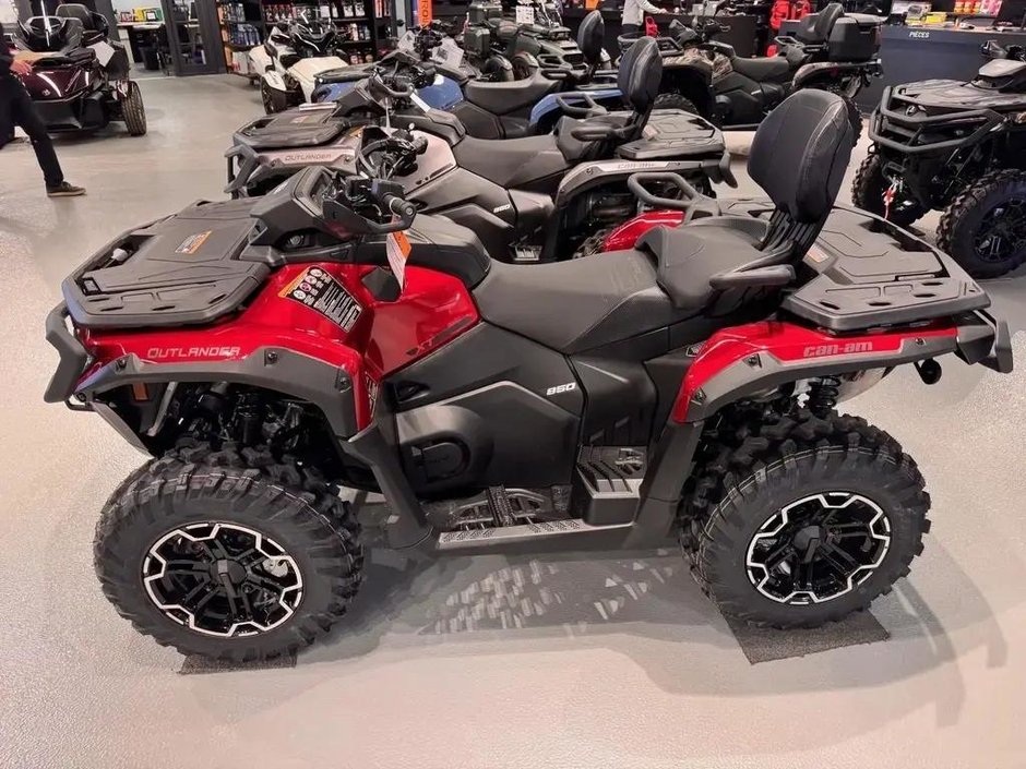 Can-Am OUTLANDER  MAX 850 XT  2026 à Charlemagne, Québec