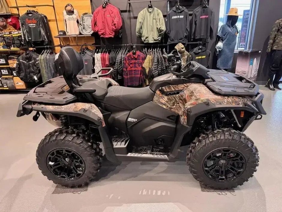 Can-Am OUTLANDER MAX XT 850  2026 à Charlemagne, Québec