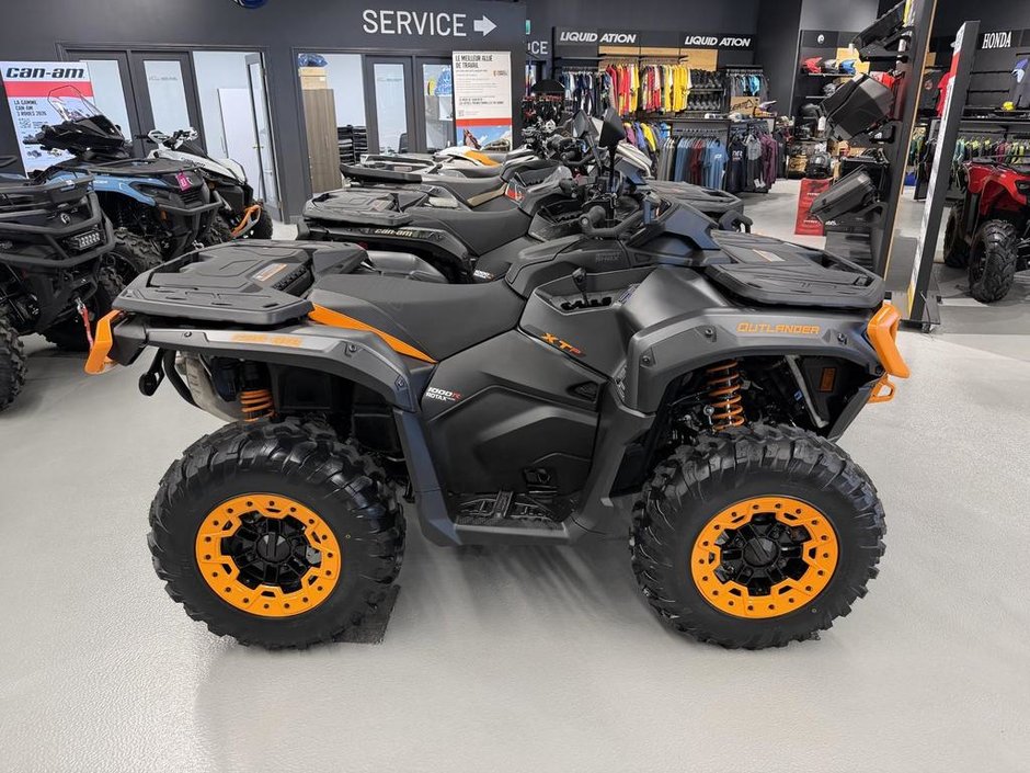2026 Can-Am OUTLANDER XT-P 1000R XTP in Charlemagne, Quebec