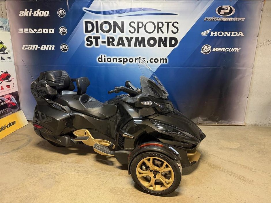 2018 Can-Am RT LIMITED SE6 in Charlemagne, Quebec